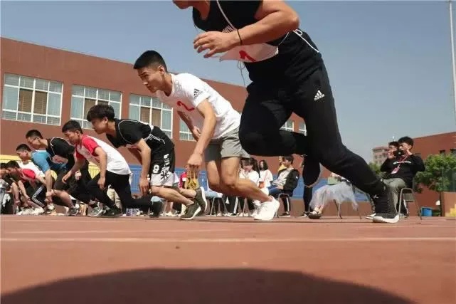  重庆三潮社贸易有限公司